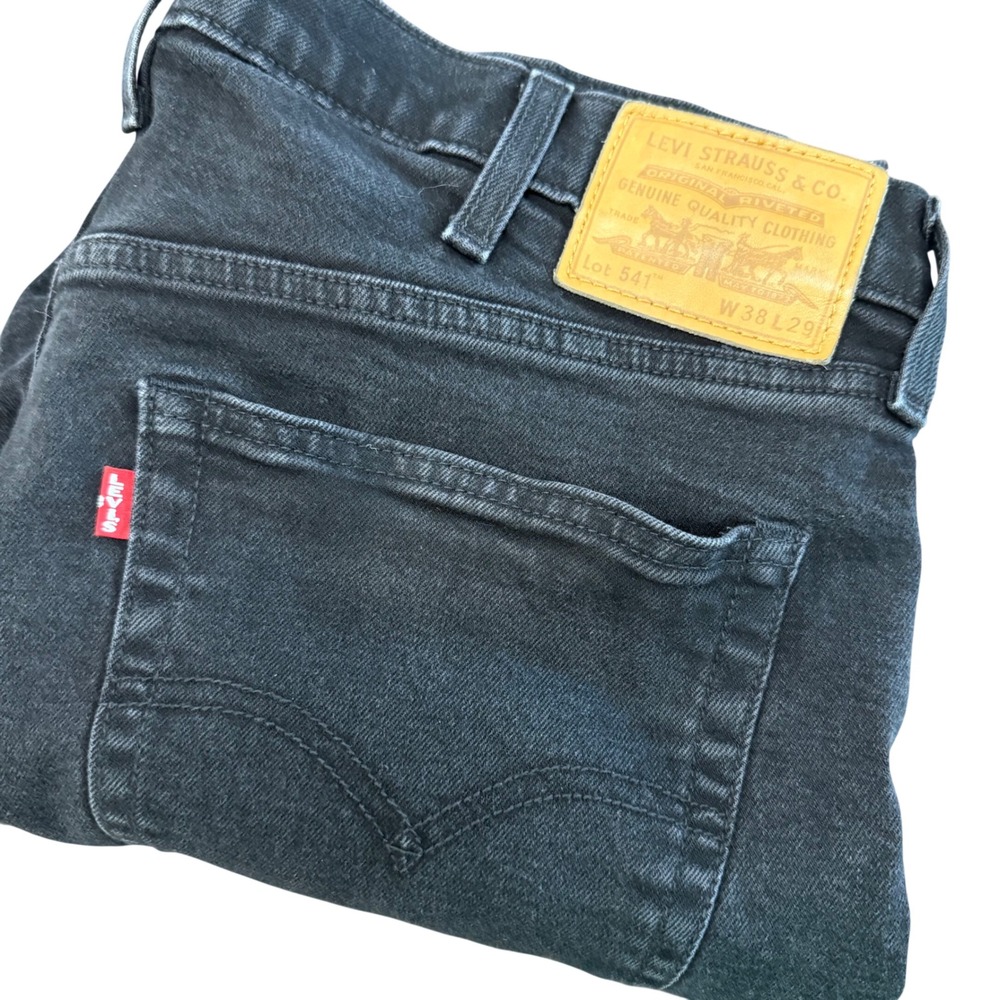 Levis Premium 541 Athletic Taper Jeans Mens 38x29 Black Stretch Denim 18181-0636